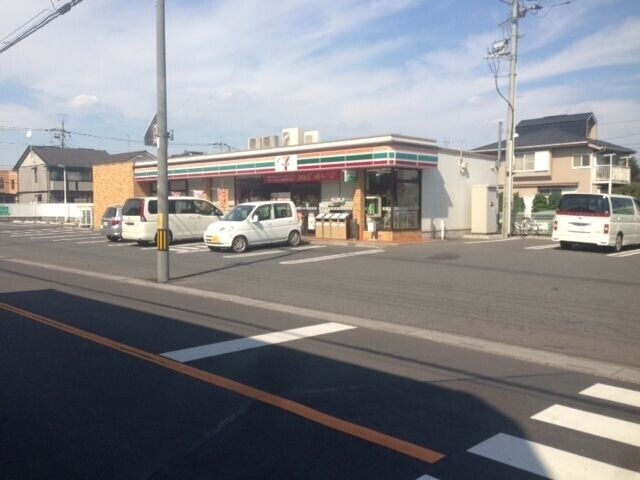 コンビニ　セブンイレブン大宮奈良町店（コンビニ）まで642m