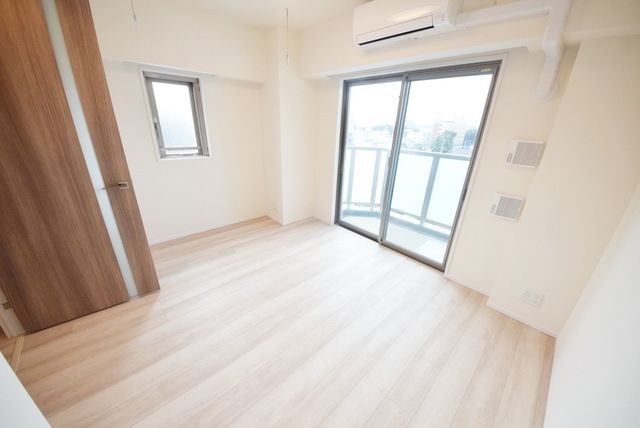 居室・リビング　★6.5帖の洋室★