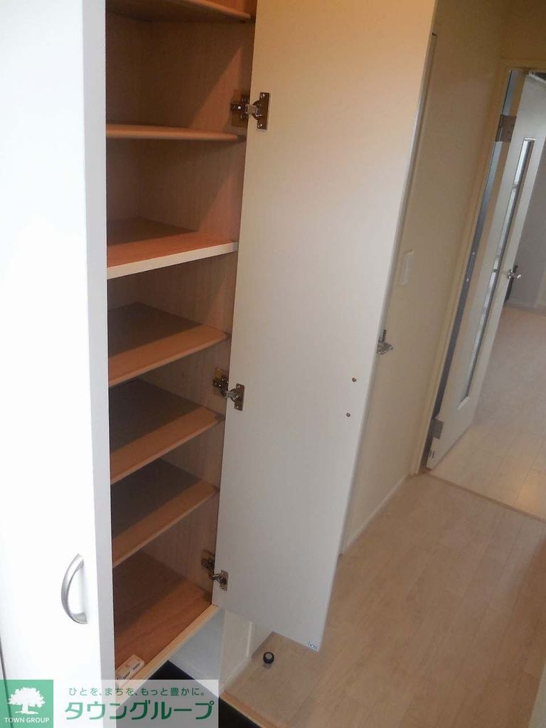 その他設備　大容量の造り付けタイプで靴の収納に困ることはありません！