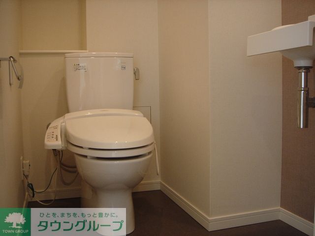 トイレ　Hタイプ2005年8月撮影 同タイプ310号室の写真です。