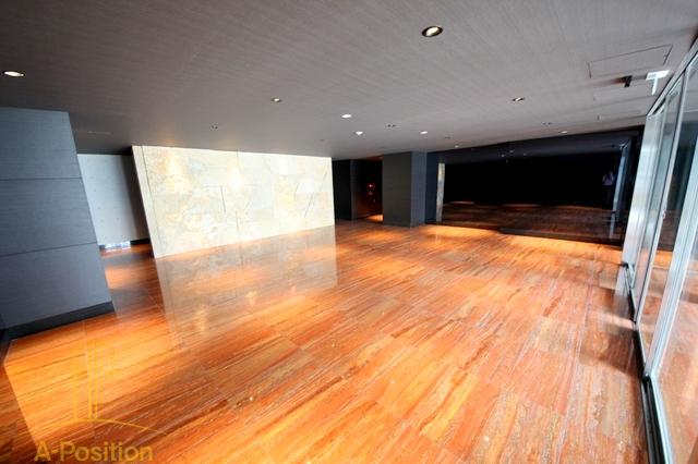 ロビー　サムティ北梅田VESSEL（ヴェッセル）