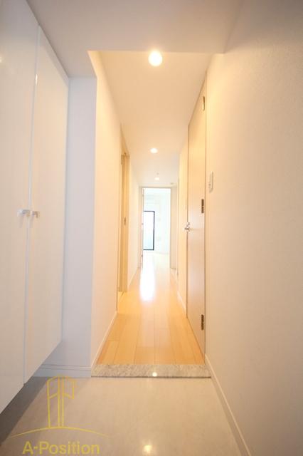 玄関　サムティ北梅田VESSEL（ヴェッセル）