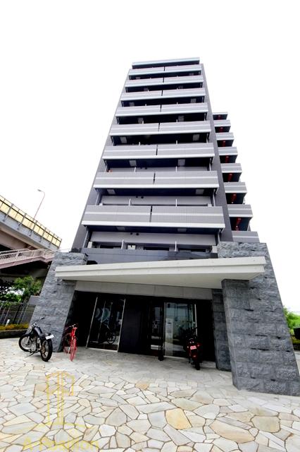 建物外観　サムティ北梅田VESSEL（ヴェッセル）