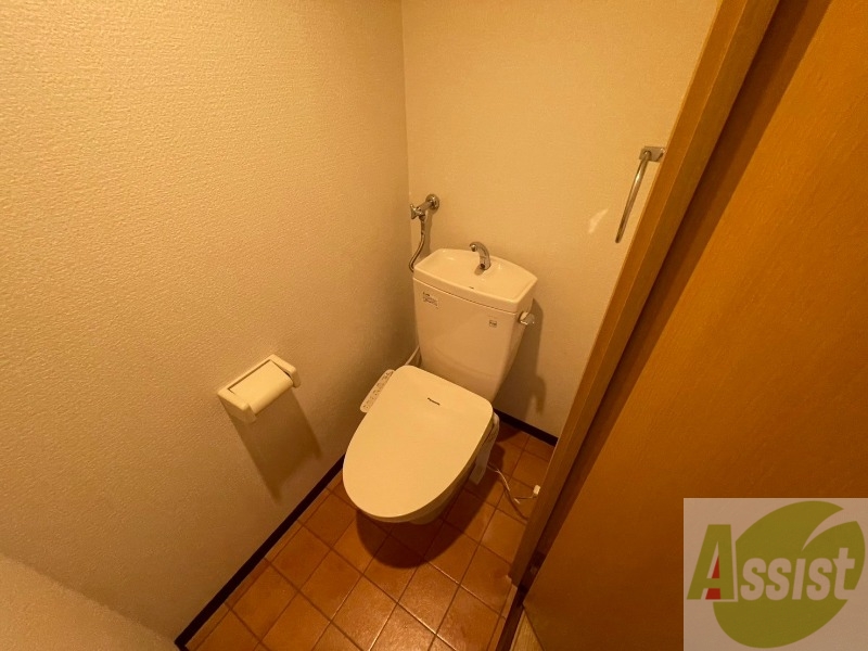 トイレ　ウォシュレット機能がついたトイレ。安心して使用できますね。