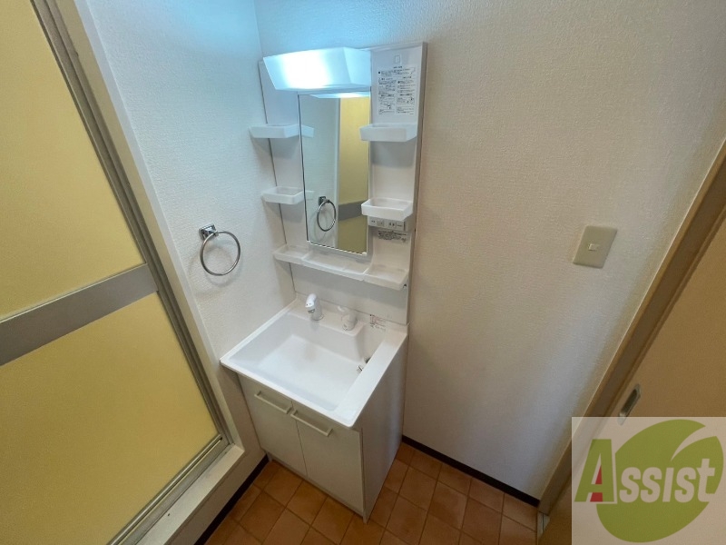 洗面設備　こちらに洗面台があります。朝の洗顔はこちらで。