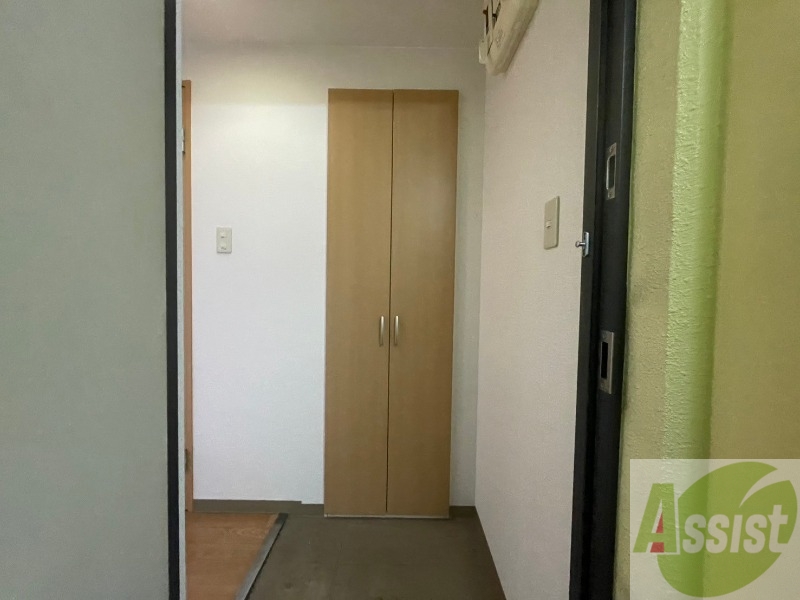 玄関　玄関の様子です。明るい印象ですね。気分もあがりそう。