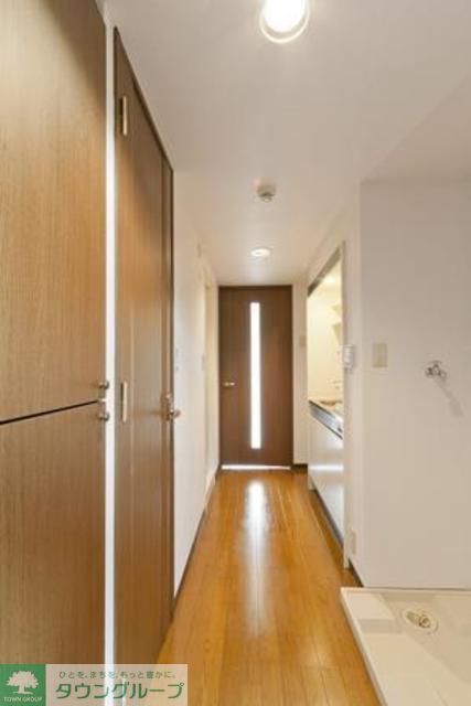 玄関　※写真は同タイプ住戸です。