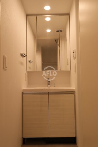 洗面設備　BPRレジデンス大阪本町Q　独立洗面台