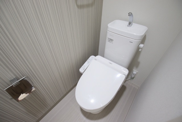 トイレ　※別室の参考写真の為、現況優先です。