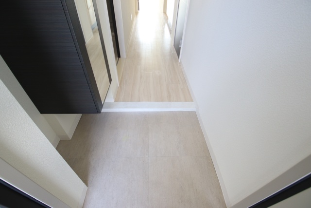 玄関　※別室の参考写真の為、現況優先です。