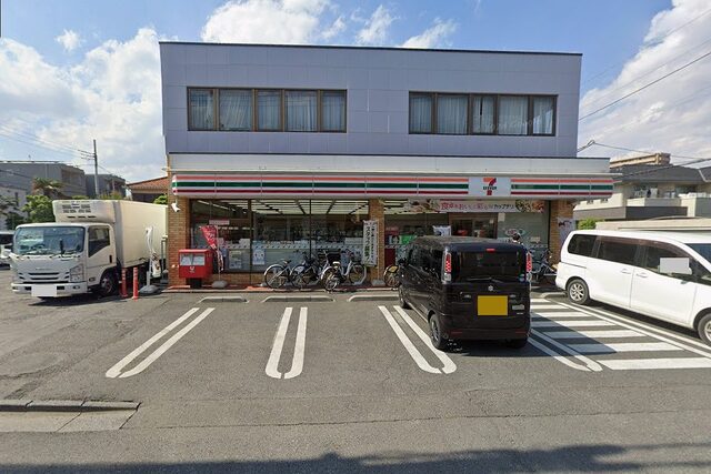 コンビニ　セブンイレブン　浦和常盤店（コンビニ）まで500m