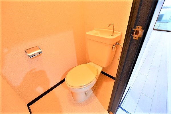 トイレ　★トイレ(温水洗浄便座対応)★