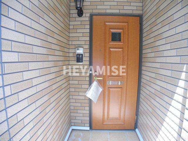 玄関　※同物件反転タイプの写真でございます※現況を優先します※