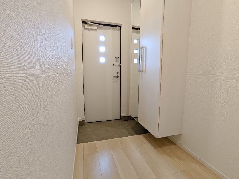 玄関　図面と現状に相違がある場合には現状を優先