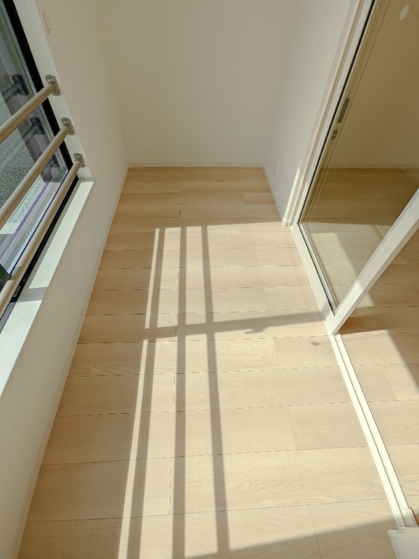 バルコニー　図面と現状に相違がある場合には現状を優先