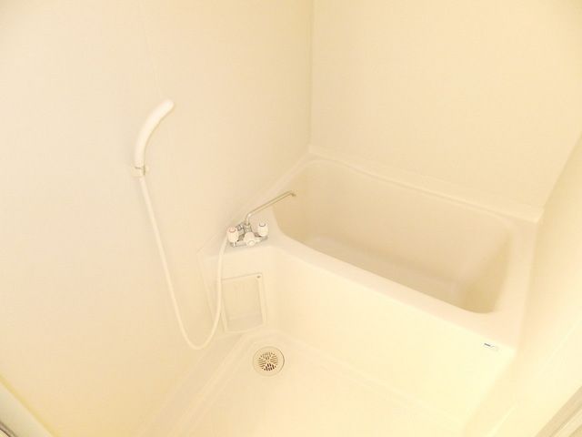 バス・シャワールーム　同物件　違う部屋　参考写真