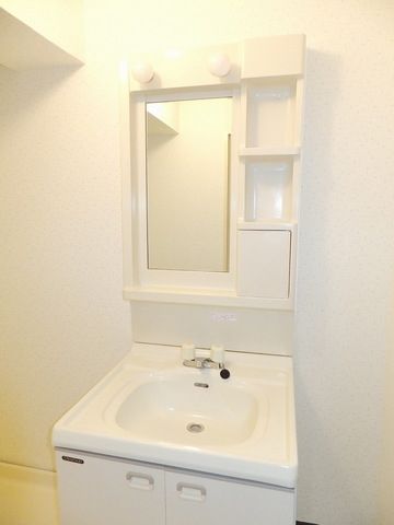 洗面設備　同物件　違う部屋　参考写真