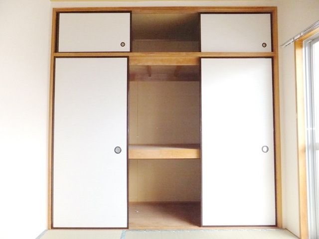 収納　同物件　違う部屋　参考写真