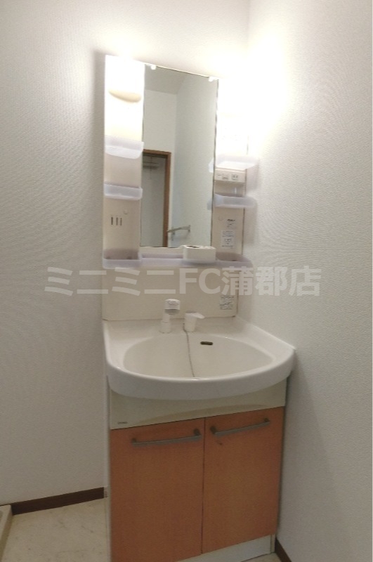 洗面設備　同タイプ