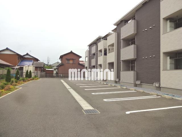 駐車場　駐車場の様子です。