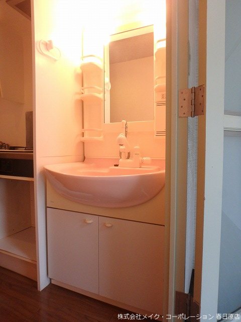 洗面設備　写真は同型タイプ