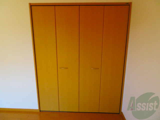 収納　クローゼットがありますので、お洋服や荷物はここへ。