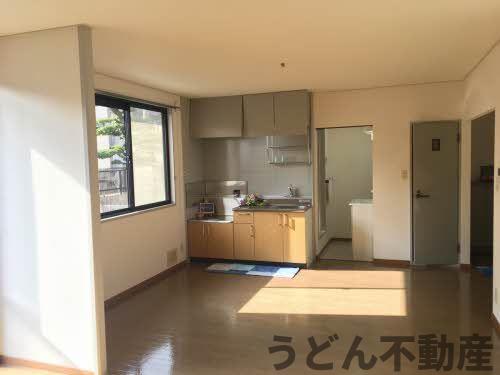 居室・リビング　うどん県のお部屋探しはうどん不動産へ うどんちゃんとLINE