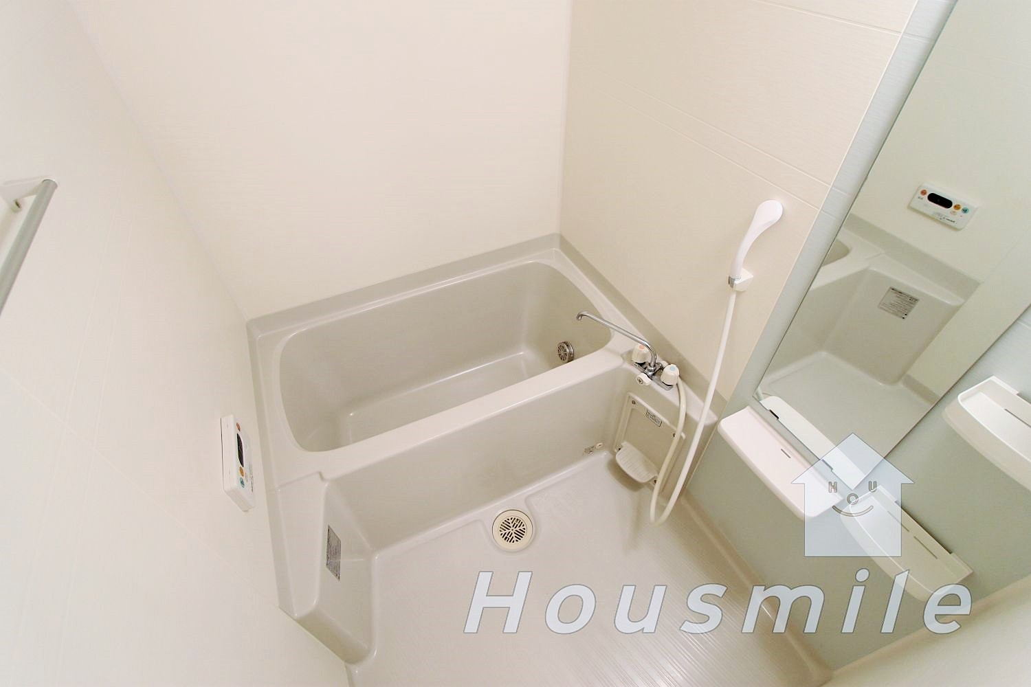 バス・シャワールーム　バス（浴室乾燥機、追焚機能付）