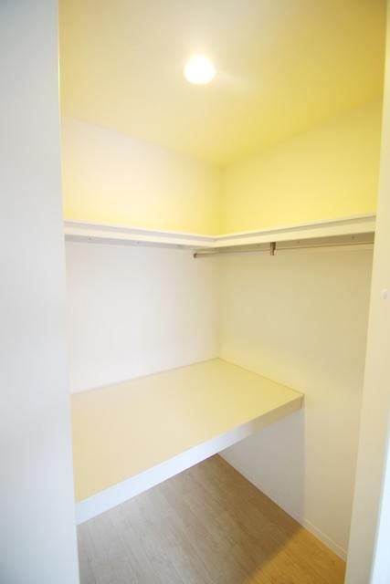 その他設備　★　自由度の高いウォークインクローゼット　★