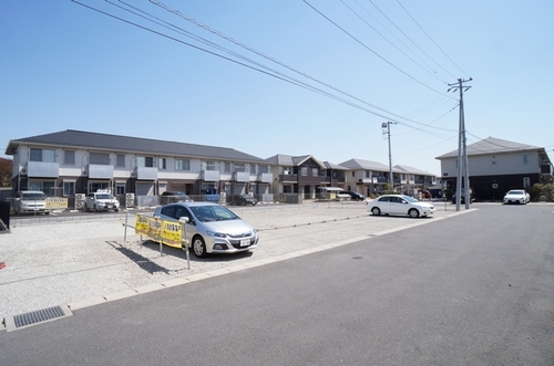 眺望　全６棟のシャーメゾンタウン内にあり私道なので不審者の出入もあ