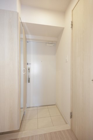 玄関　※写真は同タイプ住戸です。