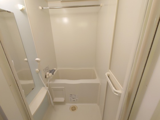 バス・シャワールーム　※別部屋の写真です