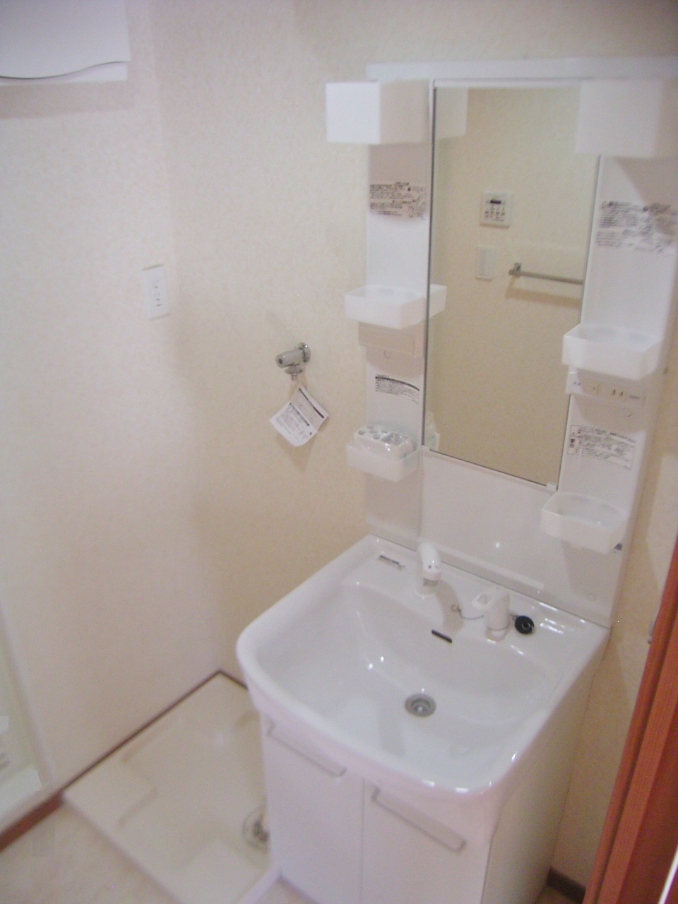 洗面設備　室内洗濯機置場