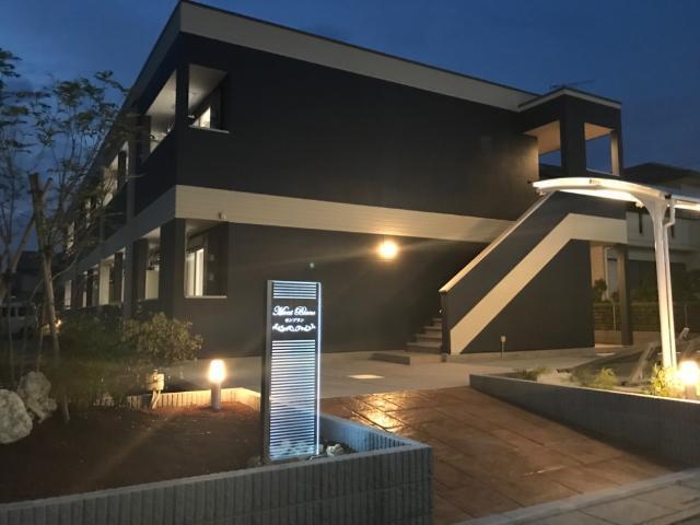 建物外観　外観写真（夜）