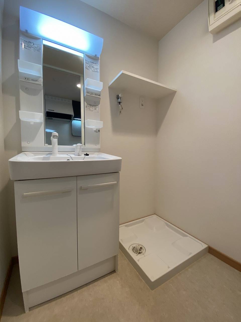 洗面設備　シャンプードレッサーです。