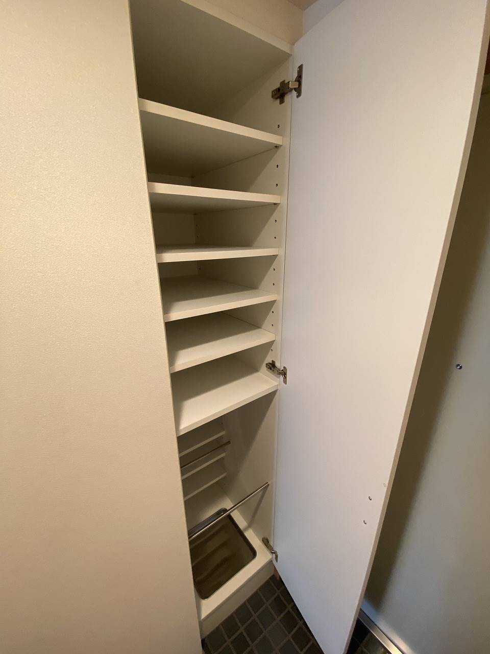 玄関　奥行のあるシューズＢＯＸ♪