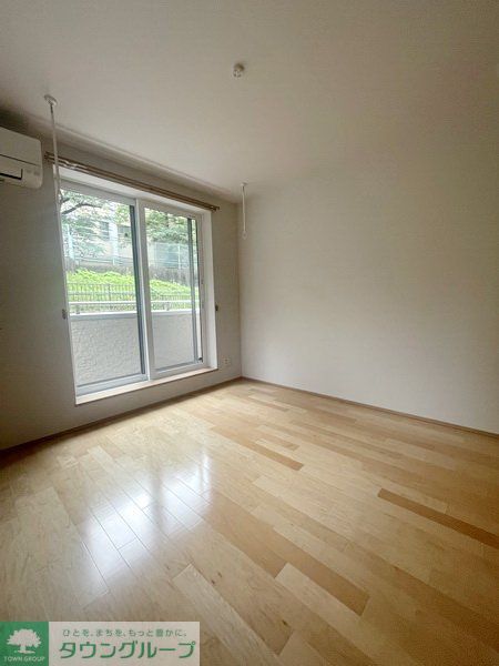 居室・リビング　同物件別部屋写真