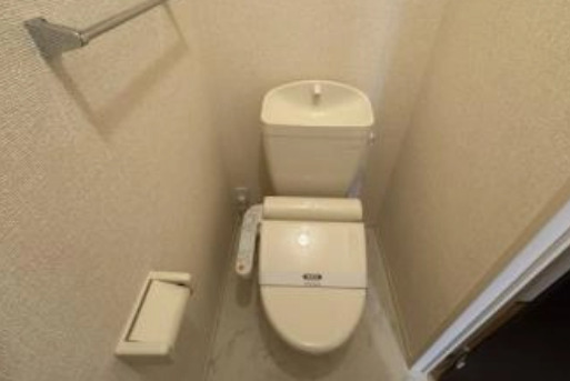 トイレ　写真は別居室のものです。