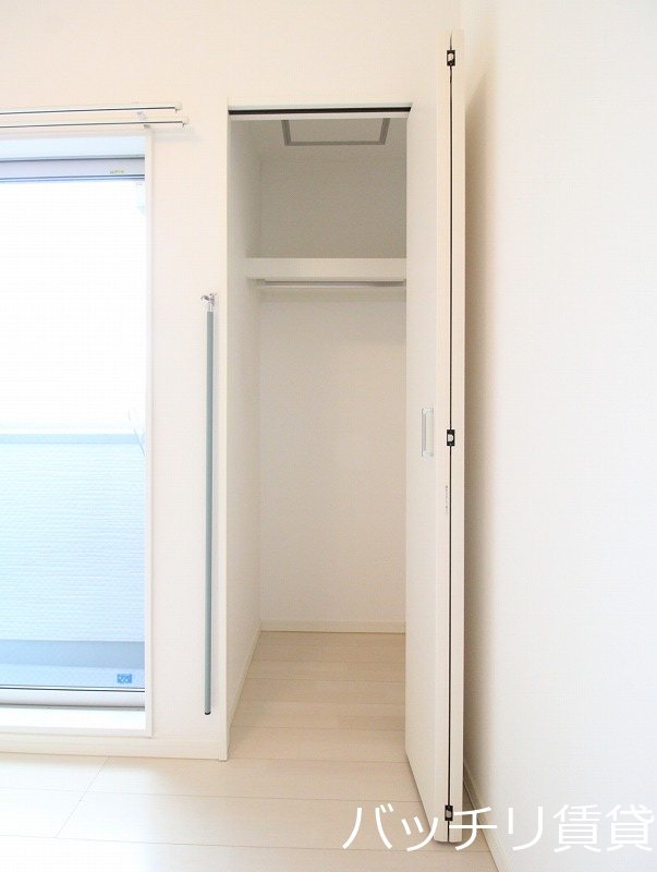 収納　同型タイプの為、現状を優先致します。