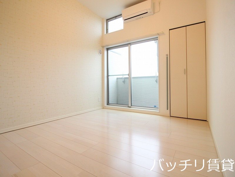 バルコニー　同型タイプの為、現状を優先致します。