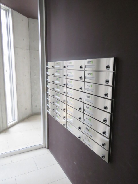 エントランス　メールボックスです♪