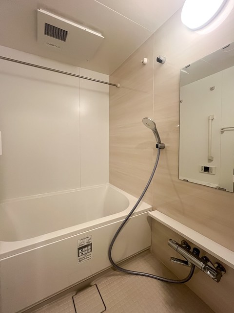 バス・シャワールーム　※写真は同タイプ住戸です。