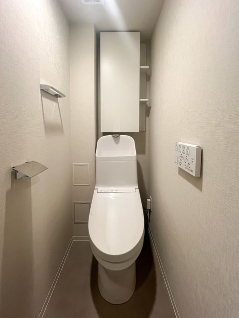 トイレ　※写真は同タイプ住戸です。