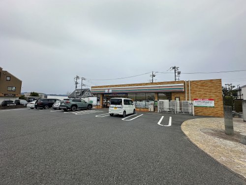 コンビニ　セブン-イレブン 八王子みなみ野５丁目店（コンビニ）まで188m