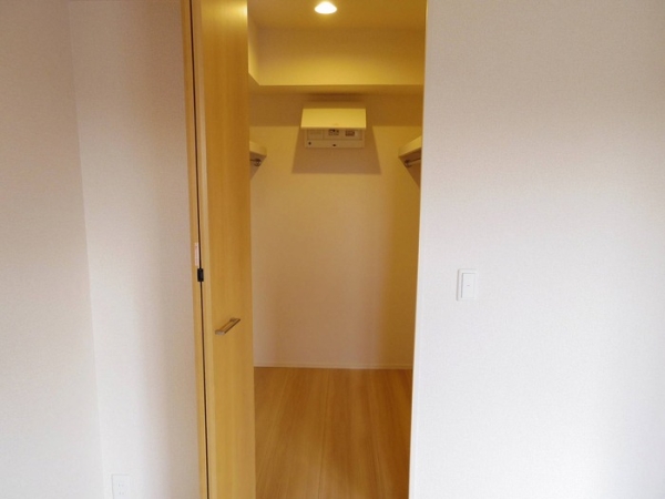 収納　ウォークインクロゼットでたっぷり収納♪