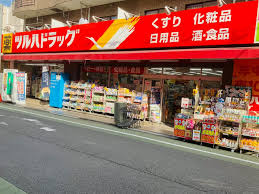 ドラックストア　ツルハドラッグ早稲田店（ドラッグストア）まで518m