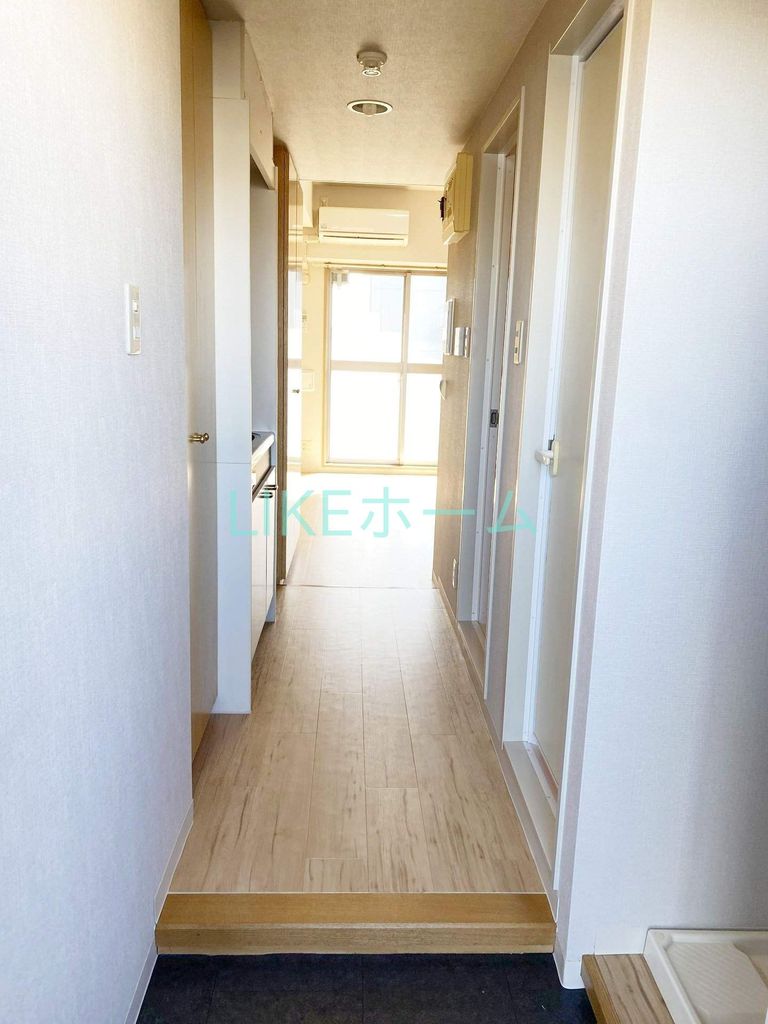 玄関　キッチン