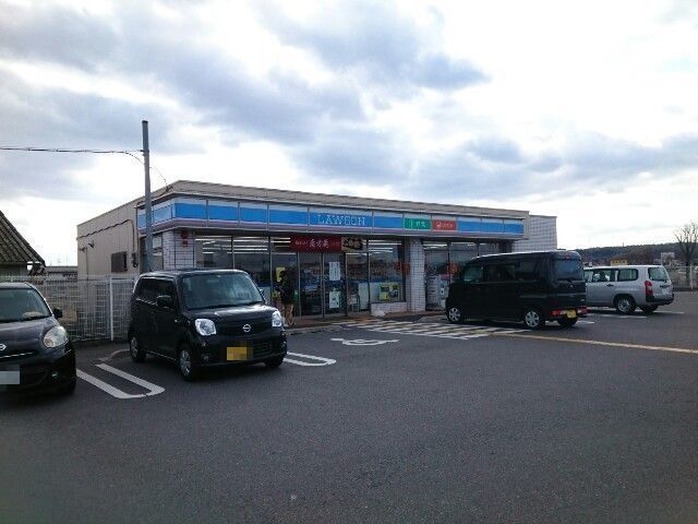 コンビニ　ローソン様（コンビニ）まで450m