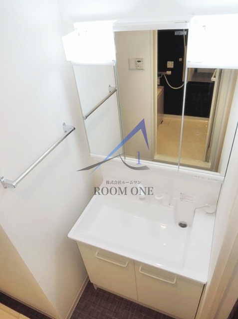洗面設備　洗面台です。