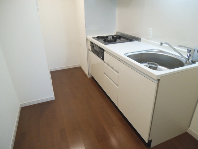 キッチン　3口コンロの広々キッチンです！